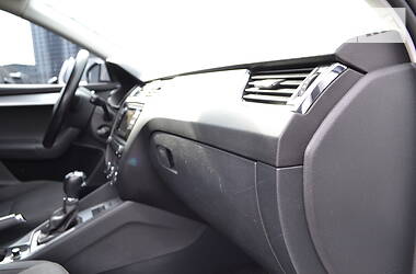 Седан Skoda Octavia 2015 в 