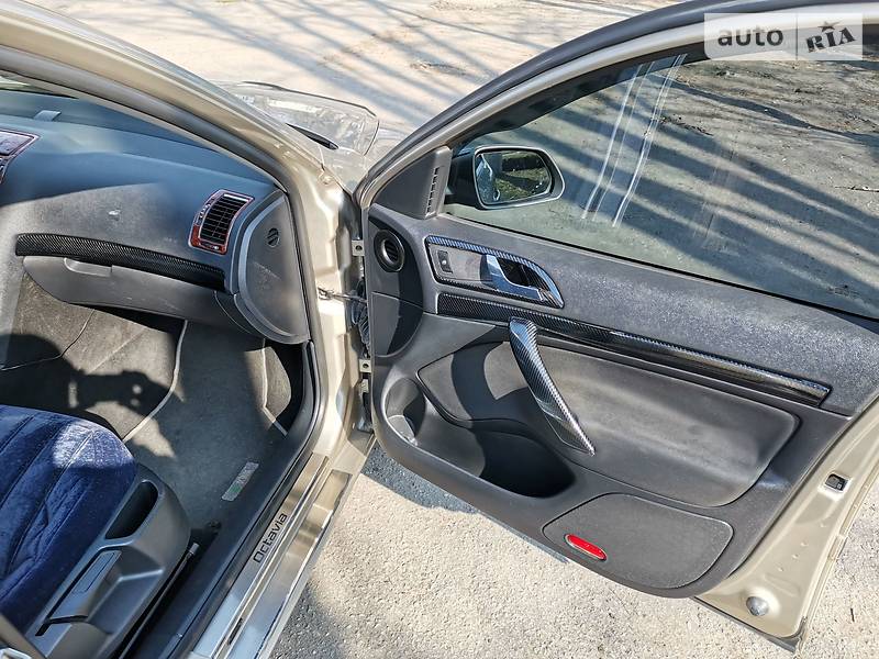 Хетчбек Skoda Octavia 2005 в Житомирі