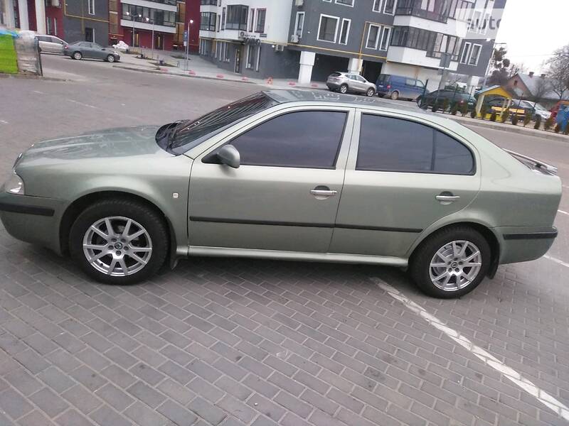 Хетчбек Skoda Octavia 2002 в Львові