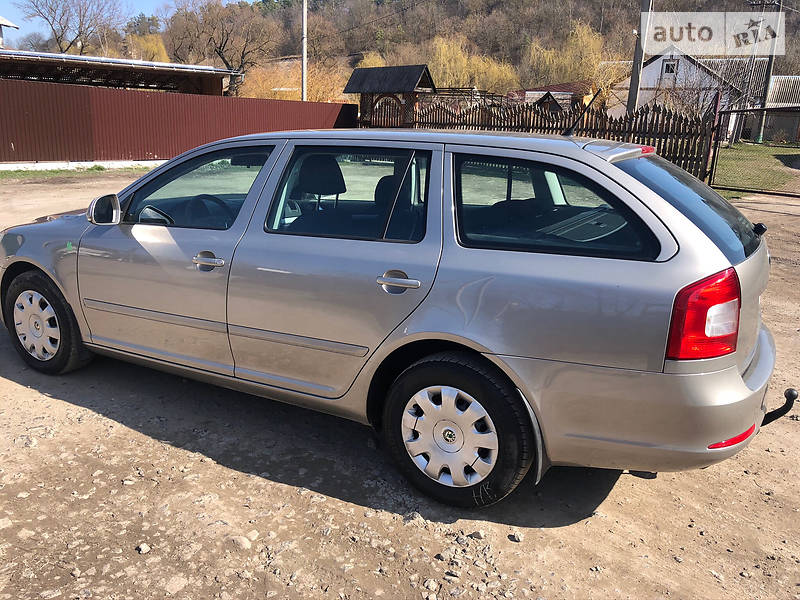 Універсал Skoda Octavia 2012 в Підгайцях