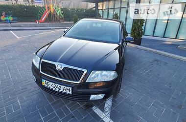 Хетчбек Skoda Octavia 2006 в 