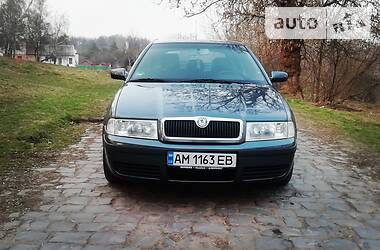 Седан Skoda Octavia 2004 в 