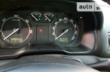 Хетчбек Skoda Octavia 2001 в 