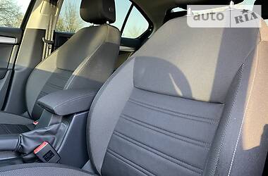 Седан Skoda Octavia 2018 в 