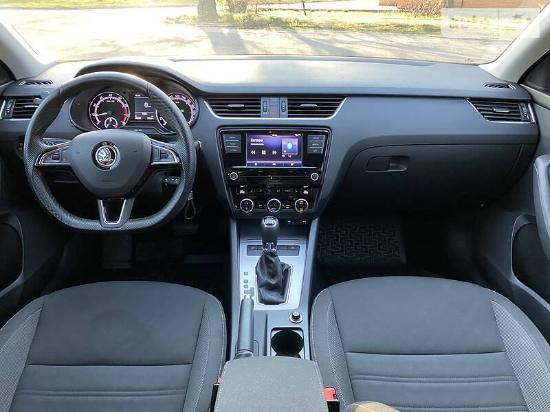 Седан Skoda Octavia 2018 в Дніпрі