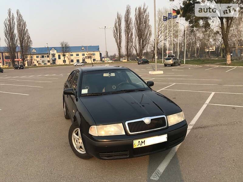Седан Skoda Octavia 2004 в Житомирі