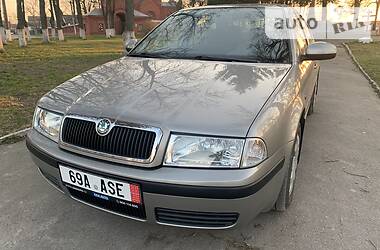 Хетчбек Skoda Octavia 2010 в 