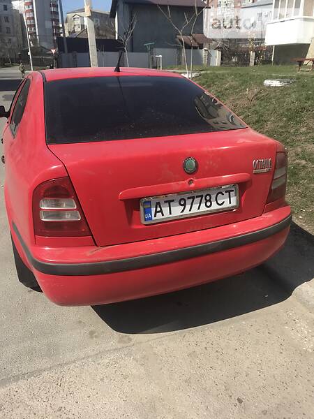 Седан Skoda Octavia 2002 в Тернополі