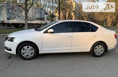 Седан Skoda Octavia 2017 в 