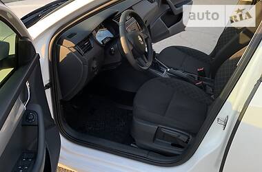 Седан Skoda Octavia 2017 в 