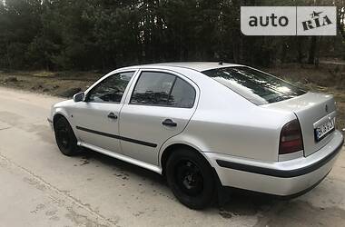 Хетчбек Skoda Octavia 1998 в 