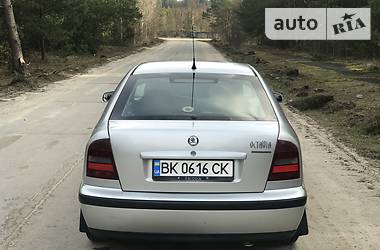 Хетчбек Skoda Octavia 1998 в 