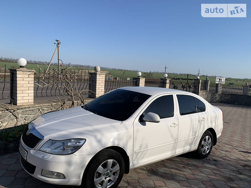 Хетчбек Skoda Octavia 2011 в Южноукраїнську фото 12 Хетчбек Skoda Octavia 2011 в Южноукраїнську
