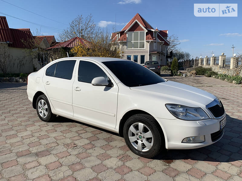 Хетчбек Skoda Octavia 2011 в Южноукраїнську фото 24 Хетчбек Skoda Octavia 2011 в Южноукраїнську