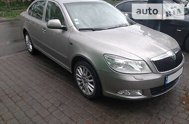 Седан Skoda Octavia 2009 в 