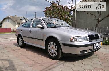 Хетчбек Skoda Octavia 2000 в 