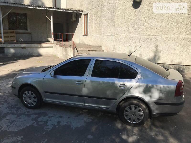 Седан Skoda Octavia 2006 в Києві