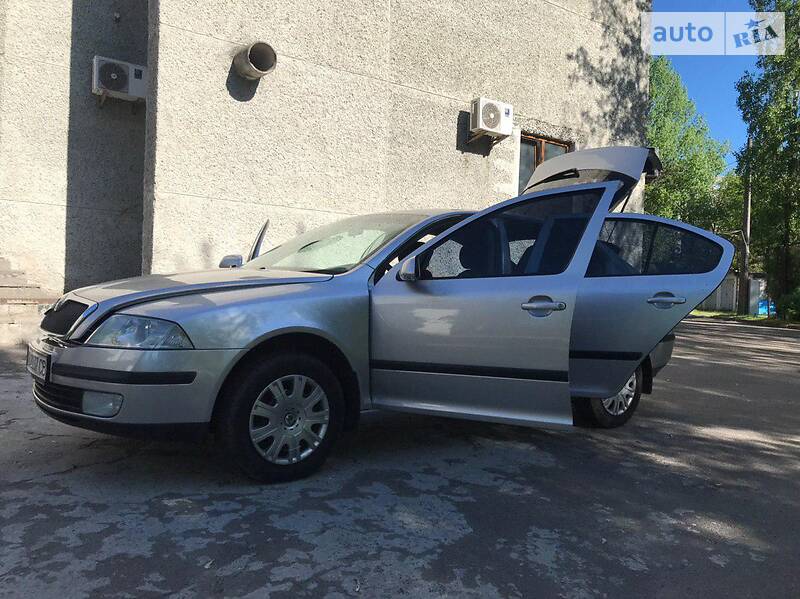 Седан Skoda Octavia 2006 в Києві