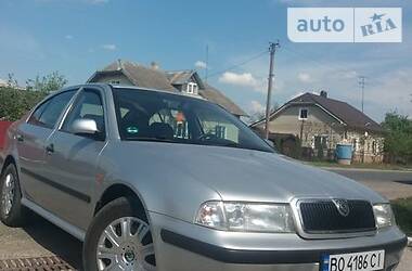 Хетчбек Skoda Octavia 2000 в 