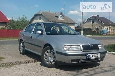 Хетчбек Skoda Octavia 2000 в 