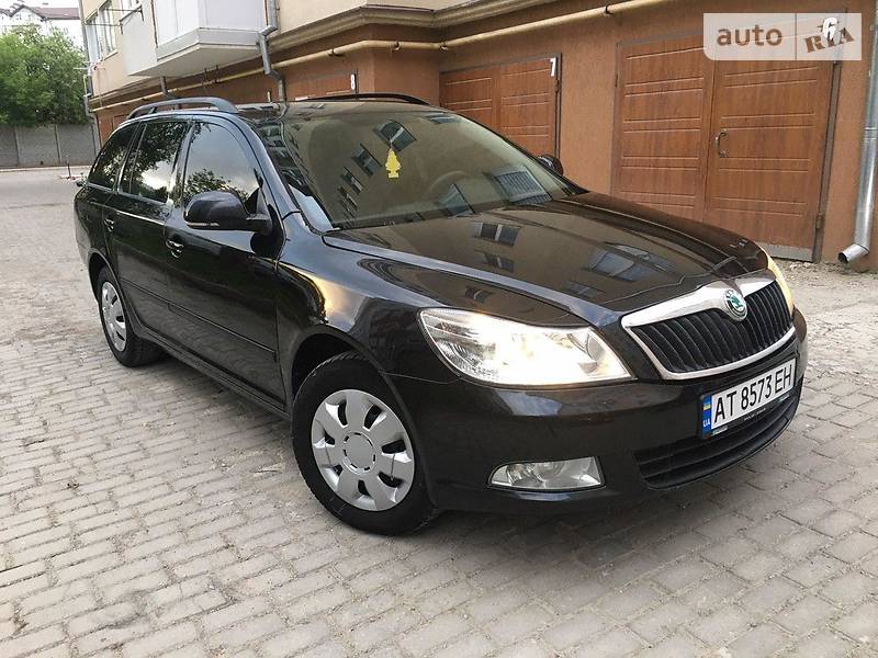 Універсал Skoda Octavia 2012 в 