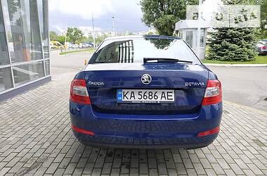 Седан Skoda Octavia 2015 в Киеве