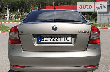 Седан Skoda Octavia 2011 в 