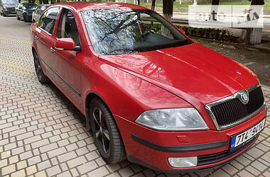 Седан Skoda Octavia 2006 в Межгорье