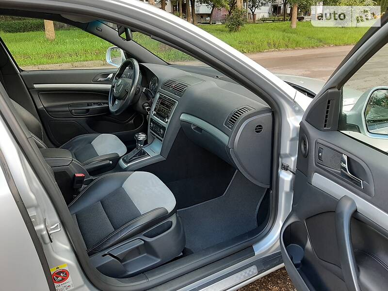 Універсал Skoda Octavia 2012 в Калуші
