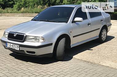 Седан Skoda Octavia 1998 в Стрые