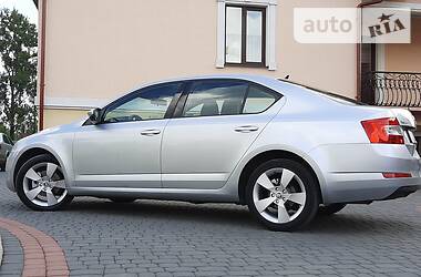 Хетчбек Skoda Octavia 2013 в 