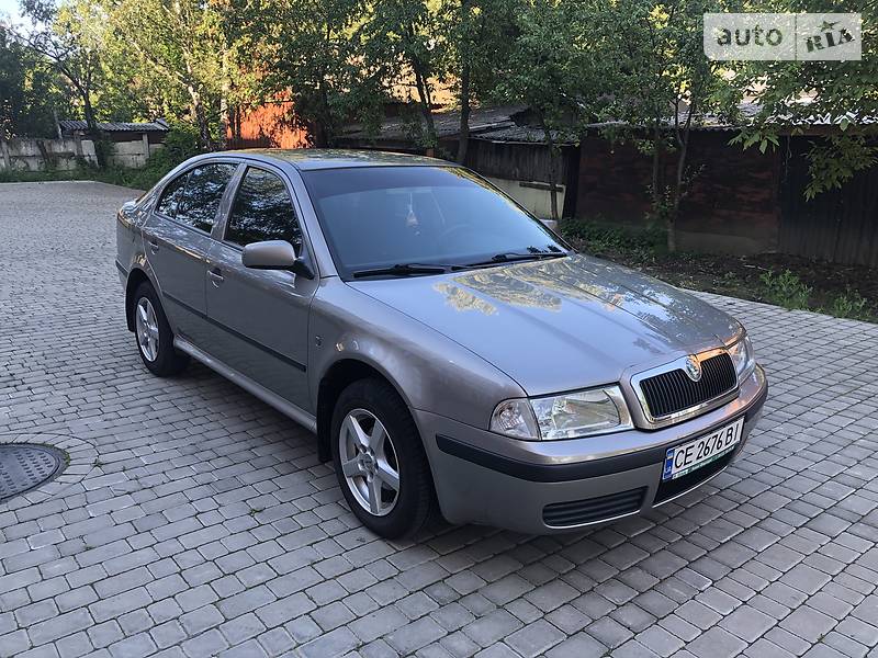 Седан Skoda Octavia 2006 в Черновцах