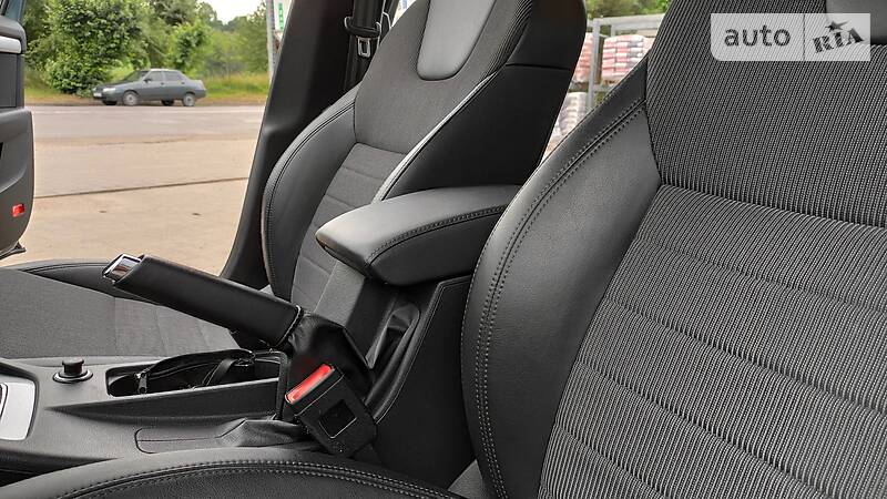 Універсал Skoda Octavia 2016 в Чернівцях