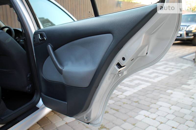Седан Skoda Octavia 2002 в Полтаві