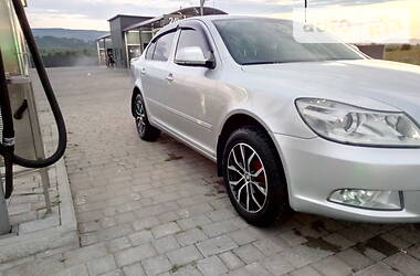 Седан Skoda Octavia 2010 в Тячеве