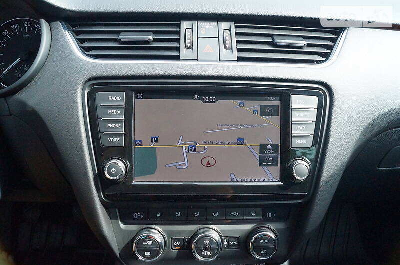 Універсал Skoda Octavia 2015 в Житомирі