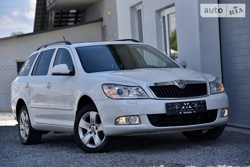 Універсал Skoda Octavia 2012 в Дрогобичі
