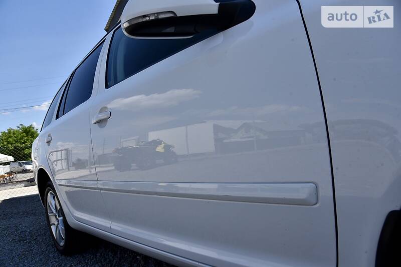 Універсал Skoda Octavia 2012 в Дрогобичі
