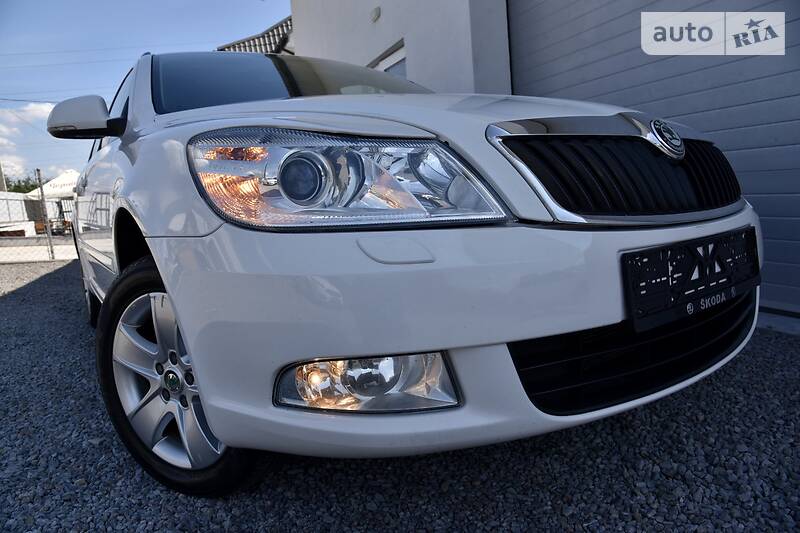 Універсал Skoda Octavia 2012 в Дрогобичі