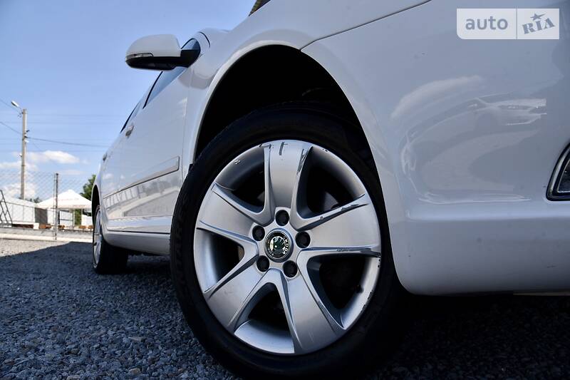 Універсал Skoda Octavia 2012 в Дрогобичі