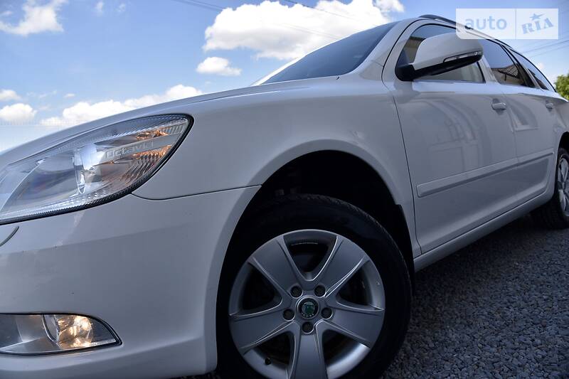 Універсал Skoda Octavia 2012 в Дрогобичі