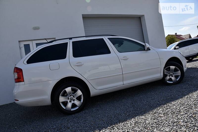 Універсал Skoda Octavia 2012 в Дрогобичі