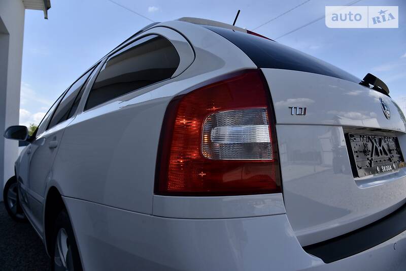 Універсал Skoda Octavia 2012 в Дрогобичі