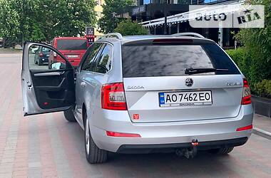 Универсал Skoda Octavia 2015 в Ужгороде