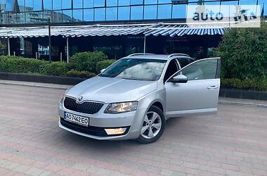 Универсал Skoda Octavia 2015 в Ужгороде