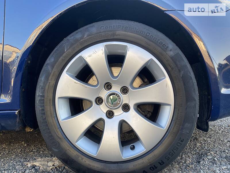 Седан Skoda Octavia 2012 в Луцьку