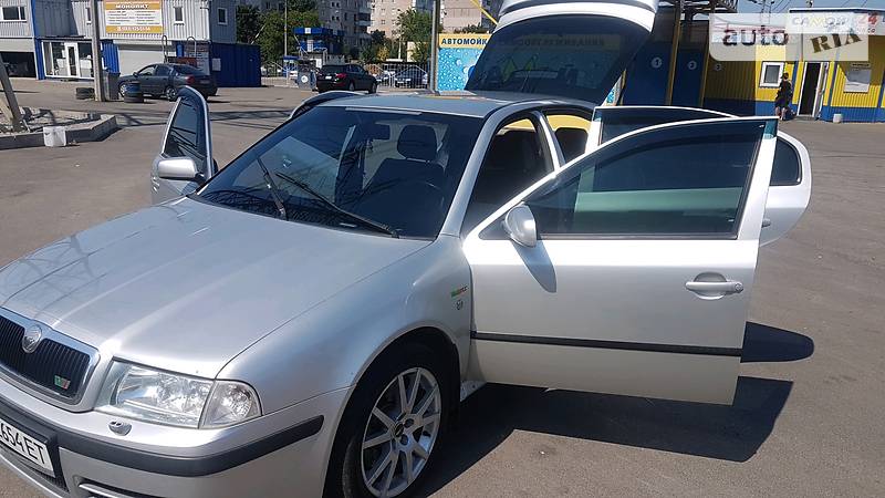 Лифтбек Skoda Octavia 2004 в Запорожье