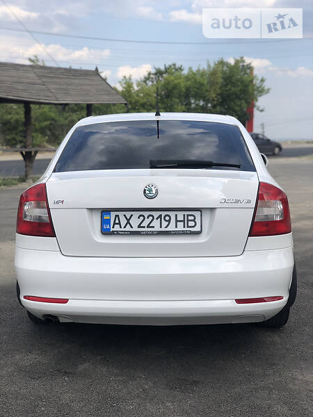 Ліфтбек Skoda Octavia 2012 в Ізюмі