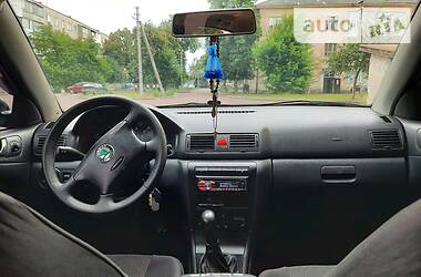 Седан Skoda Octavia 2006 в Овруче