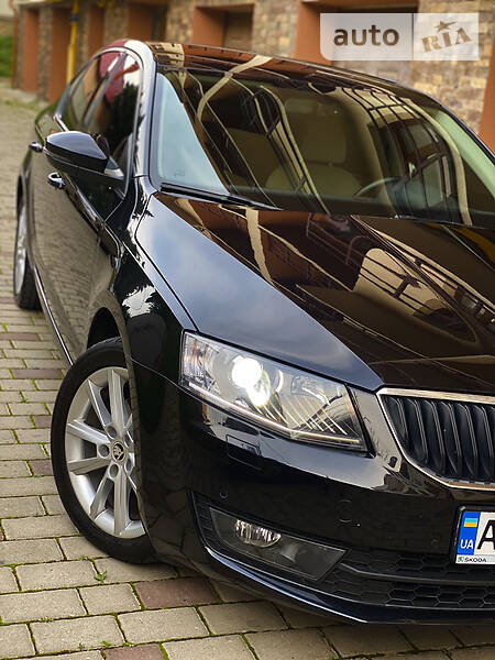Седан Skoda Octavia 2015 в Ужгороде
